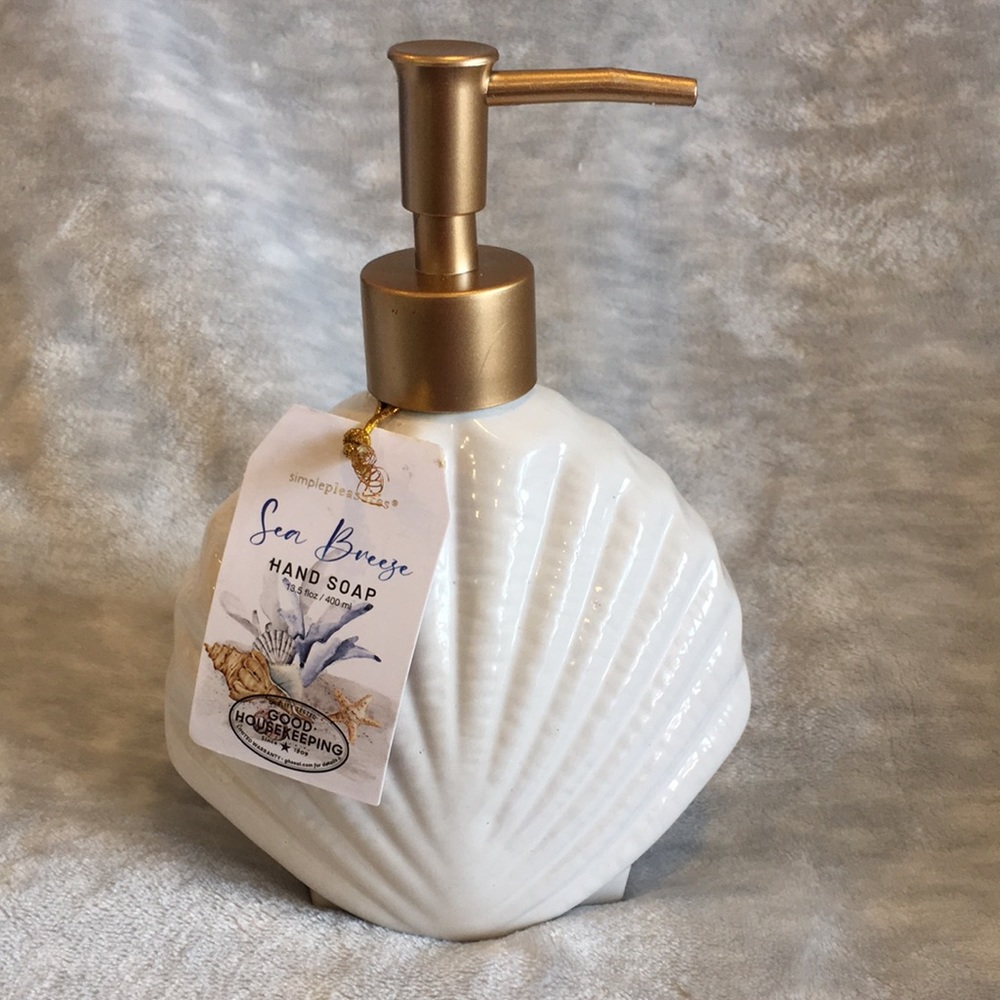 Sea Breeze Ceramic Refillable Hand Soap Dispenser with Soap 13.50 oz NWT